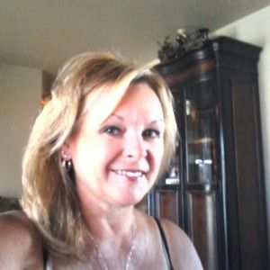 Meet your Posher, Desiree